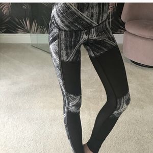Lululemon leggings with pattern and mesh!